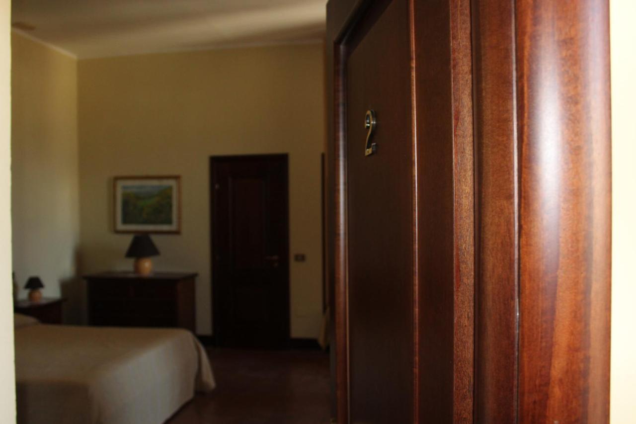 B&B Palazzo Pancaro Altomonte Luaran gambar